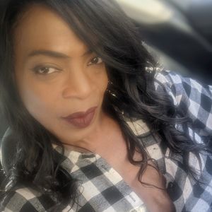 Meet your Posher, Dreya